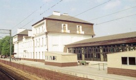 "Radom, nowo odbudowany dworzec", 1992. Fot. J. Szeliga